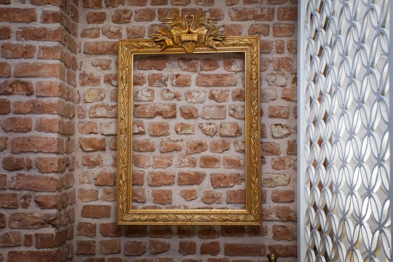 Hotel Régie Ottoman Istanbul - Special Category Exterior foto A frame for a mirror